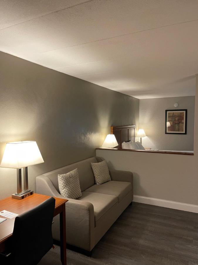Best Western Plus La Porte Hotel & Conference Center Esterno foto